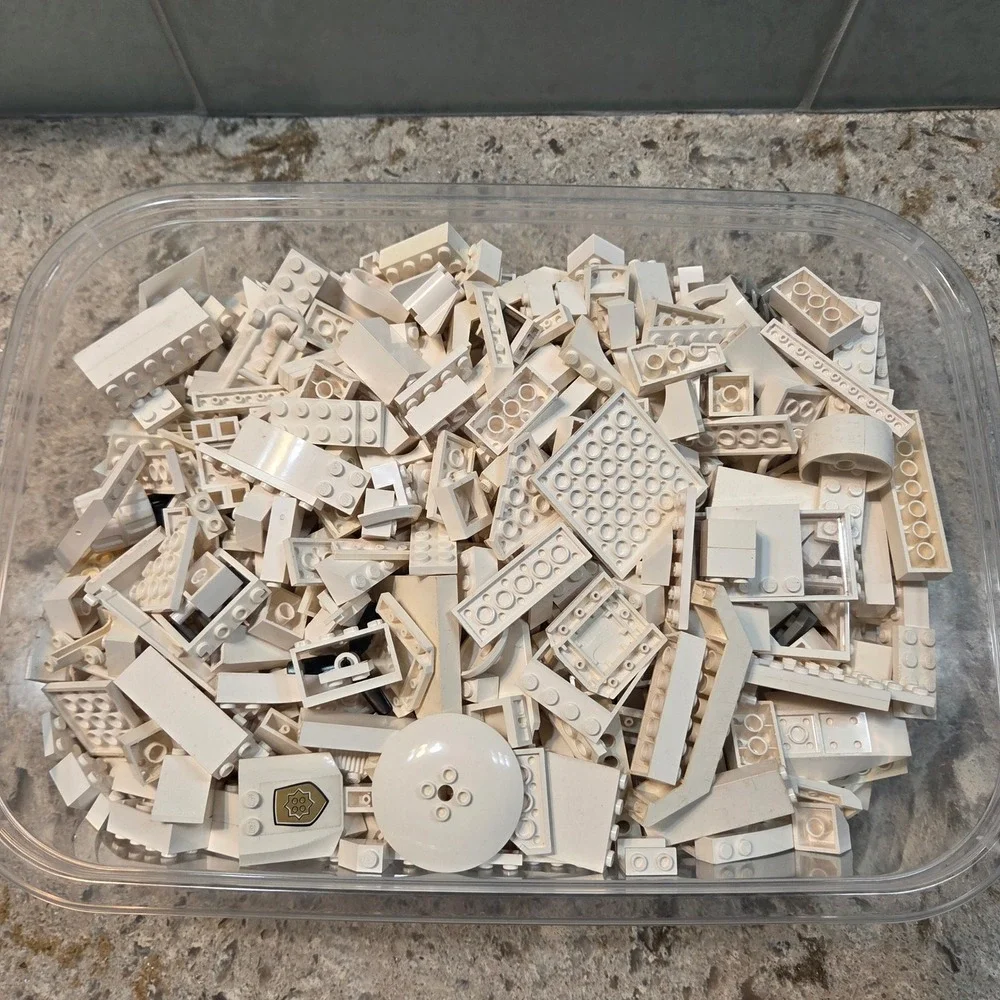 LEGO Bulk Lot 3lb 12.9oz White Bricks Plates Slopes Specialty Pieces MOC Mix